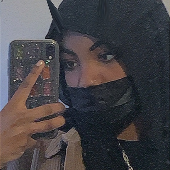 Meet your Posher, Shariifa - Picture 1 of 1